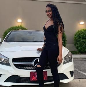 Meet your Posher, Lexis